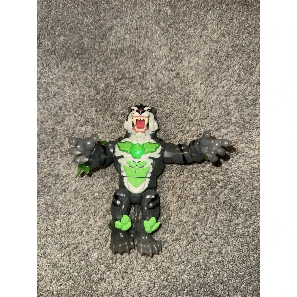 MrBeast Lab Stealth Strike Big Cat Beast Creator Tiger Action Figure Sound Light